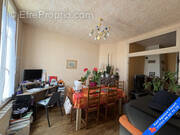 Appartement à LAROCHE-SAINT-CYDROINE