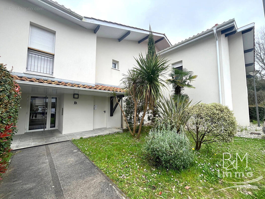 Appartement à TOSSE