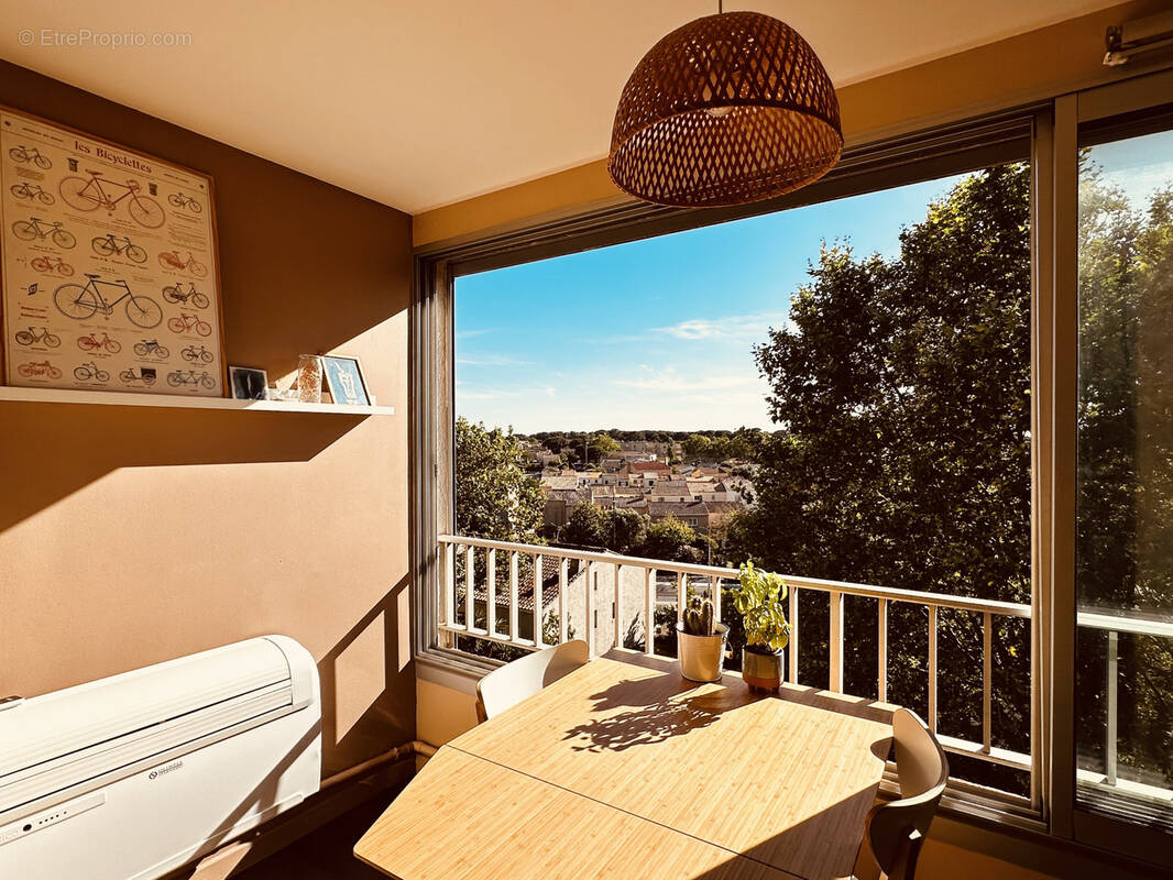 Appartement à SIX-FOURS-LES-PLAGES