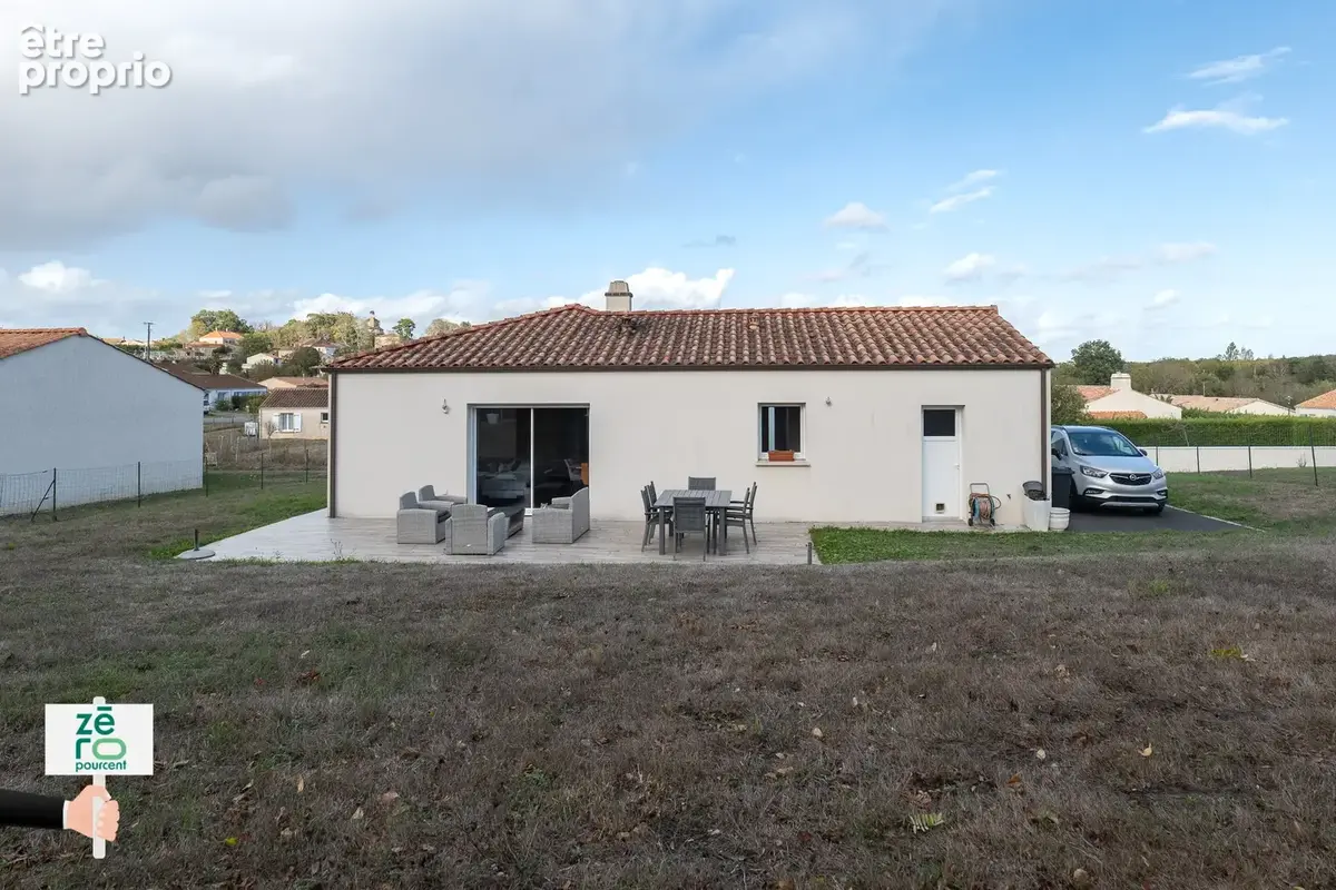 A Bessay, Construction 2017, 3 chambres, garage et jardin arboré de 1 000 m2 - photo 22