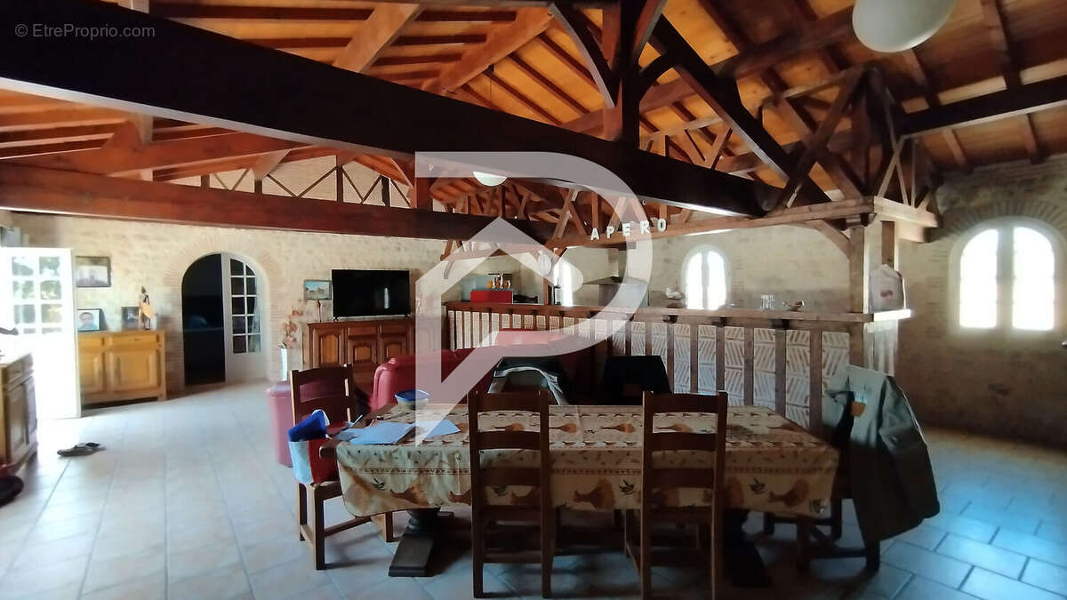 Maison à LAMONZIE-SAINT-MARTIN