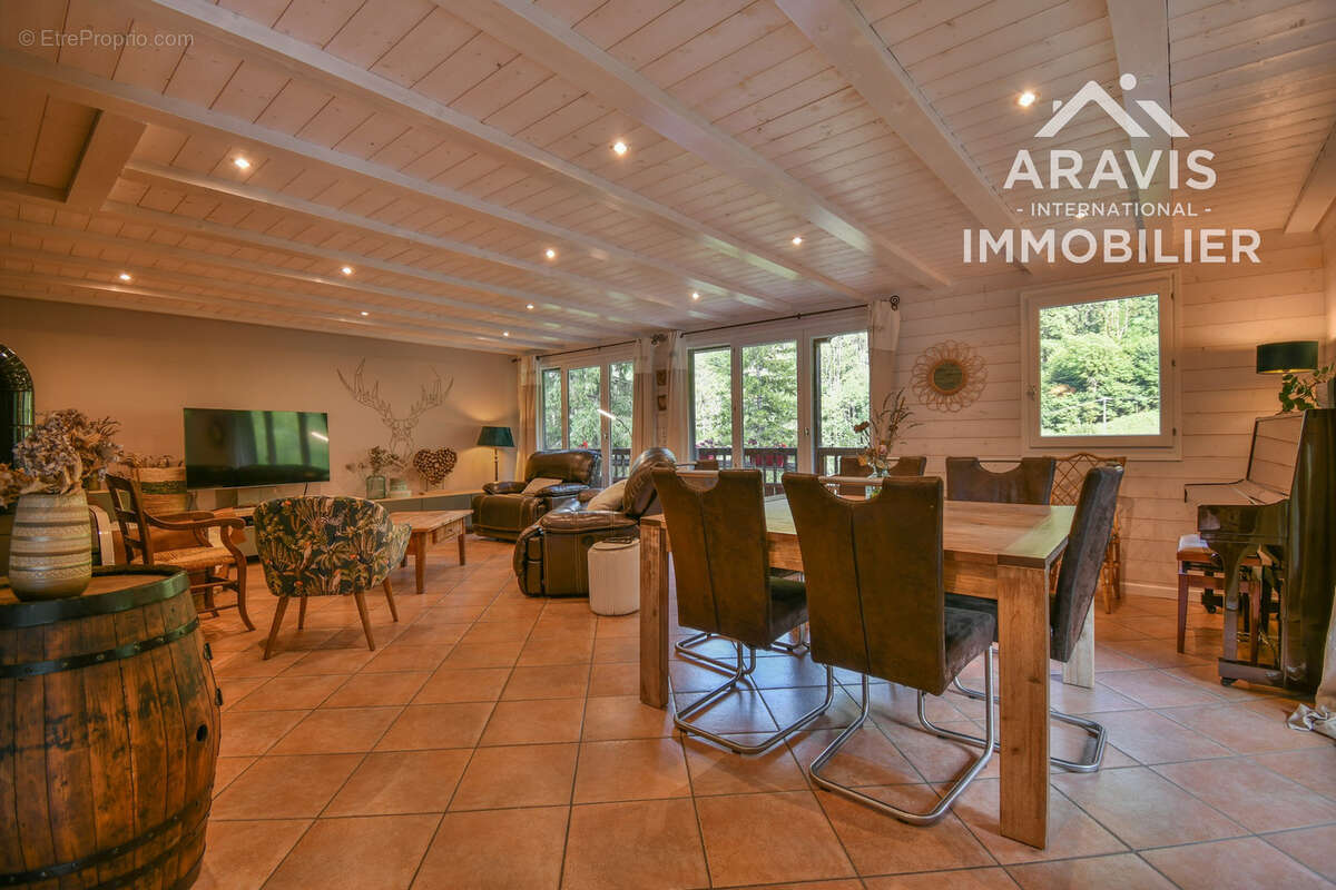 Maison 234 m² à Thones  - photo 12
