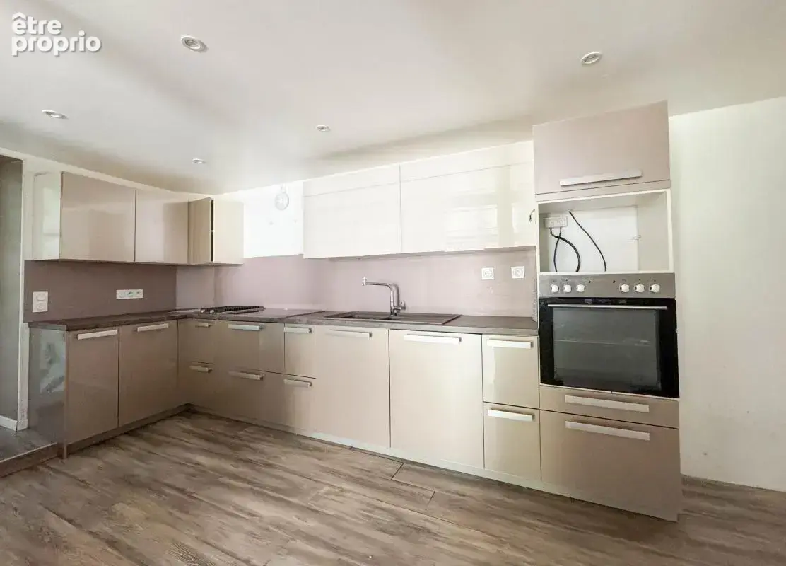 Maison mitoyenne en triplex de 170 m² avec jardin et garage au coeur de Lingolsheim - photo 3