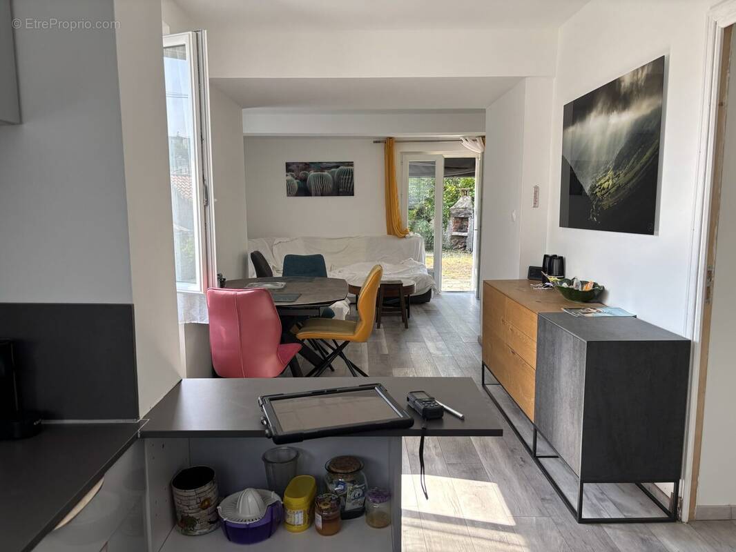 Maison 76 m² à Aubenas  - photo 1