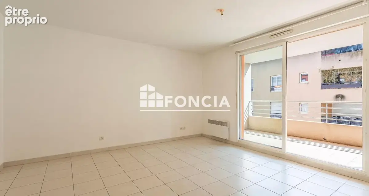  à vendre – t2 avec terrasse & box – chateaubanne, la seyne-sur-mer  - photo 2
