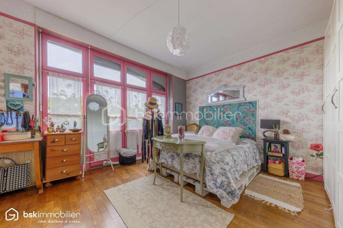 Maison à MONTIERCHAUME