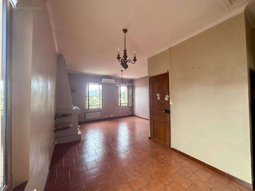 Appartement à MARSEILLE-11E