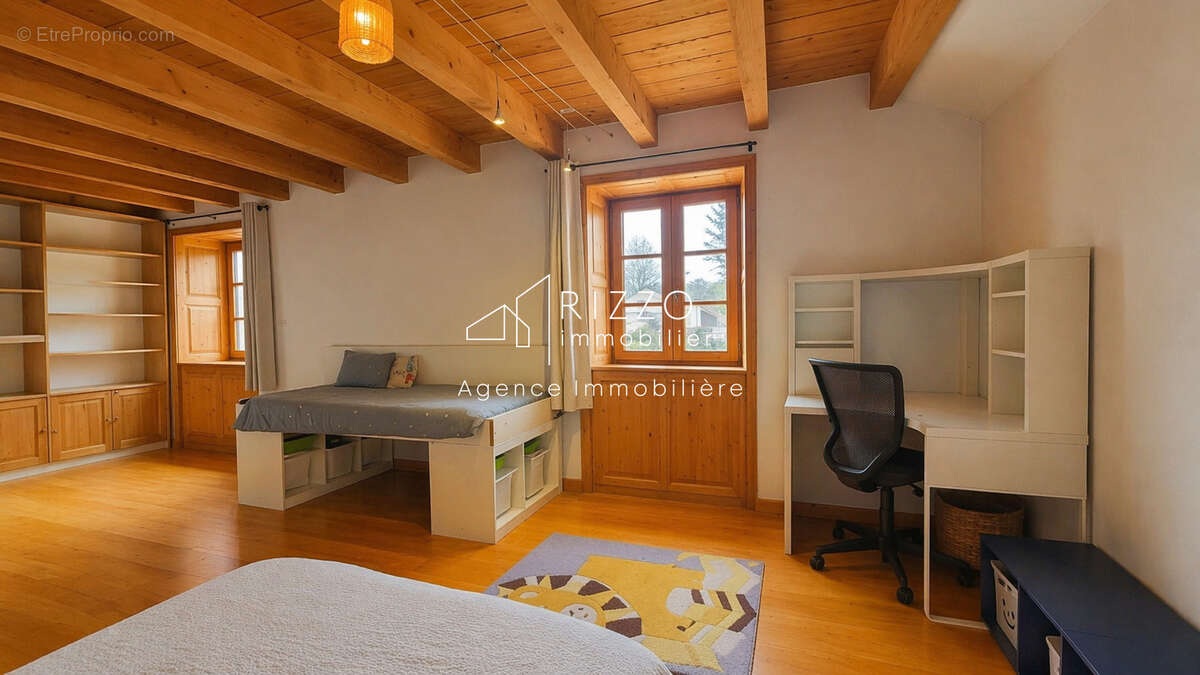 Prévessin-Moëns   Charmante maison villageoise en pierre de 220 m2 habitable, à deux pas du centre - photo 14