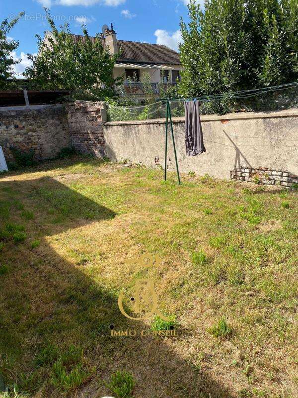 Appartement à COMMENTRY