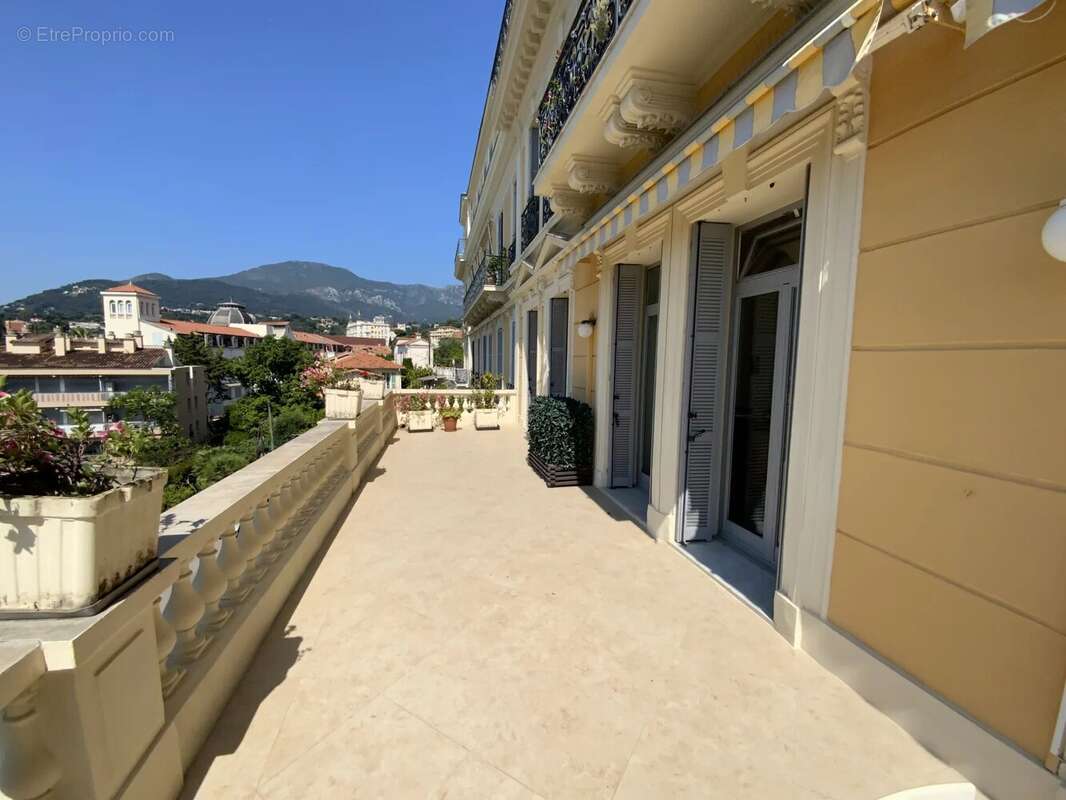 Appartement à MENTON