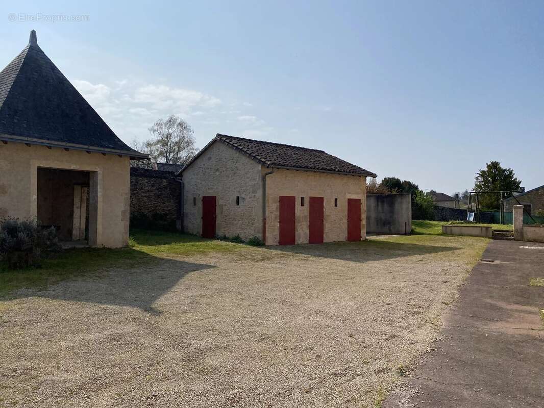 Maison à CEAUX-EN-COUHE