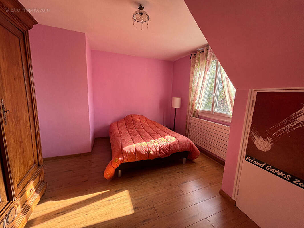 Maison à LA CHAPELLE-DU-BOIS