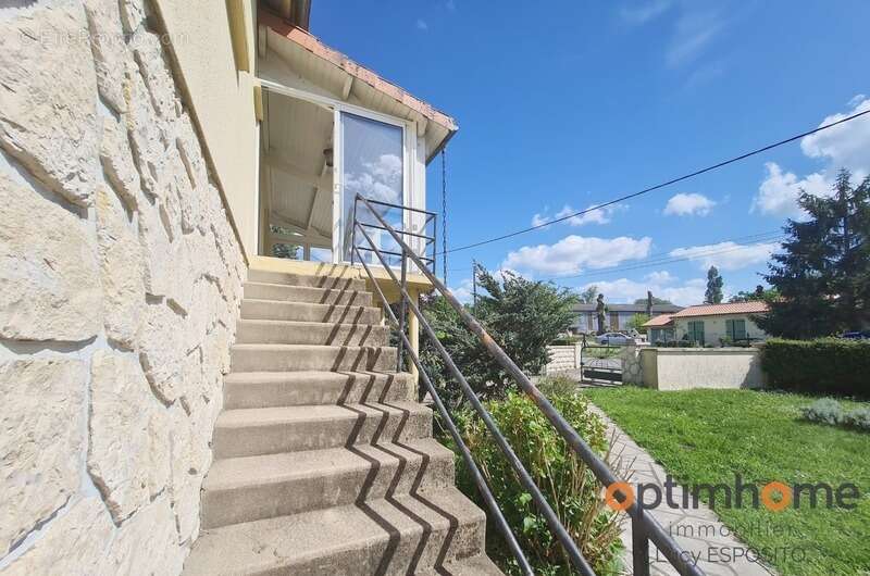 Maison à AMBERNAC