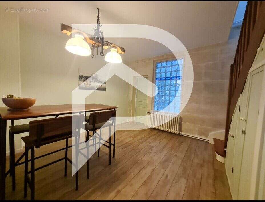 Maison à VERNEUIL-EN-HALATTE