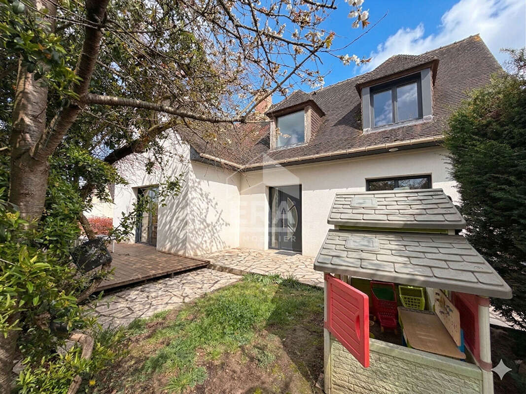 Maison à BOISSISE-LE-ROI