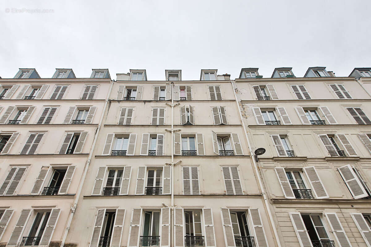 Appartement à PARIS-7E