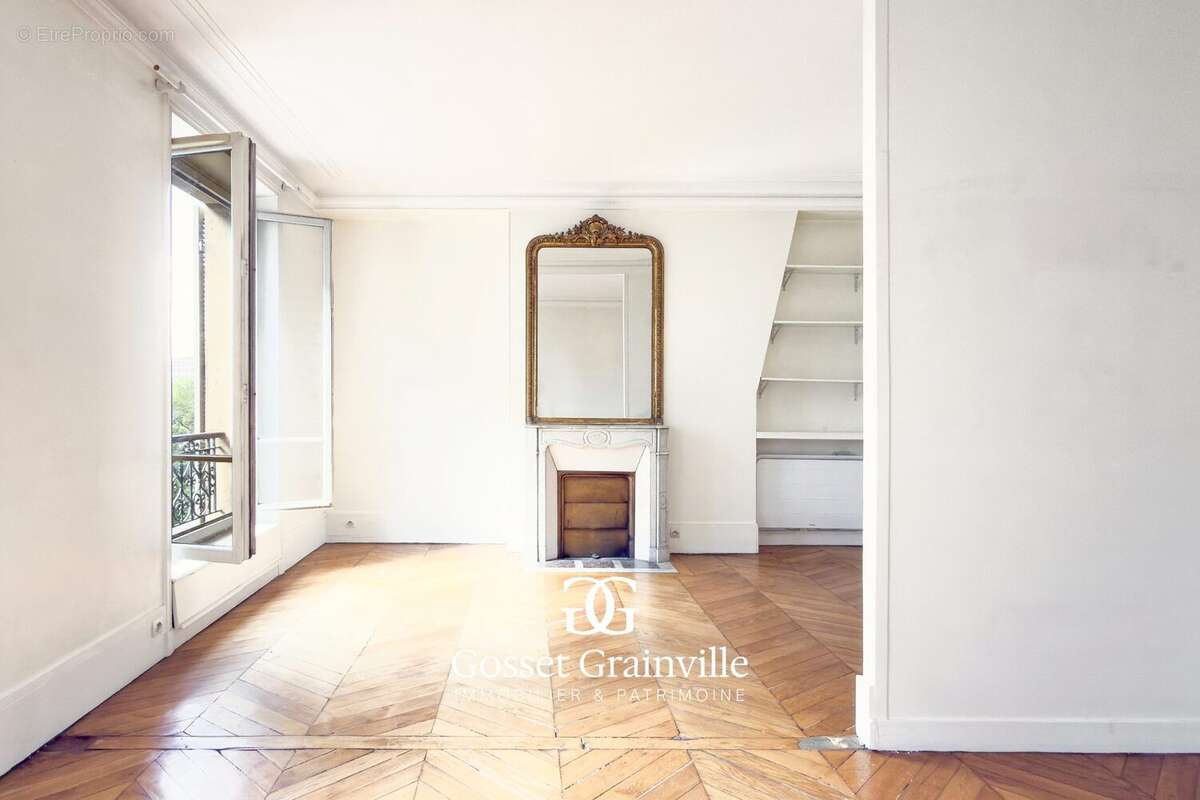 Appartement à PARIS-4E