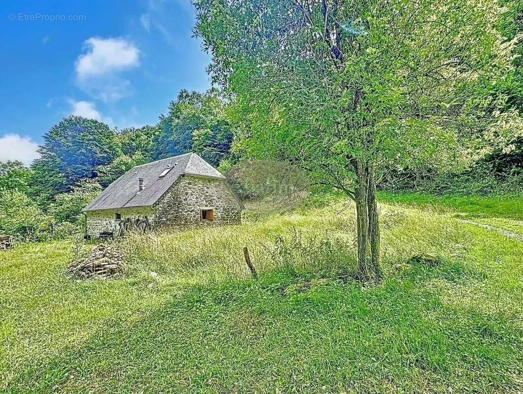 Maison à CAMPAN