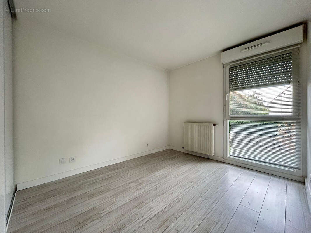 Appartement à SAINTE-GENEVIEVE-DES-BOIS