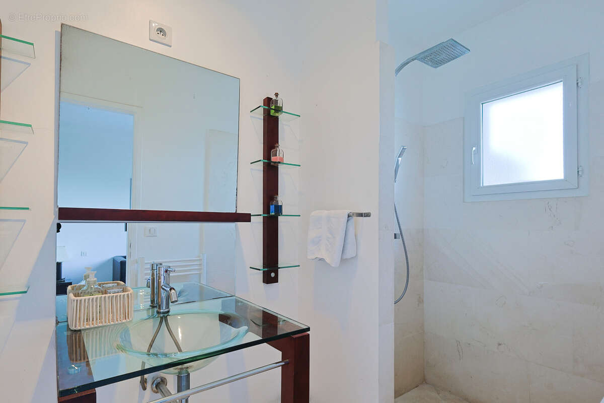 Maison à ENSUES-LA-REDONNE