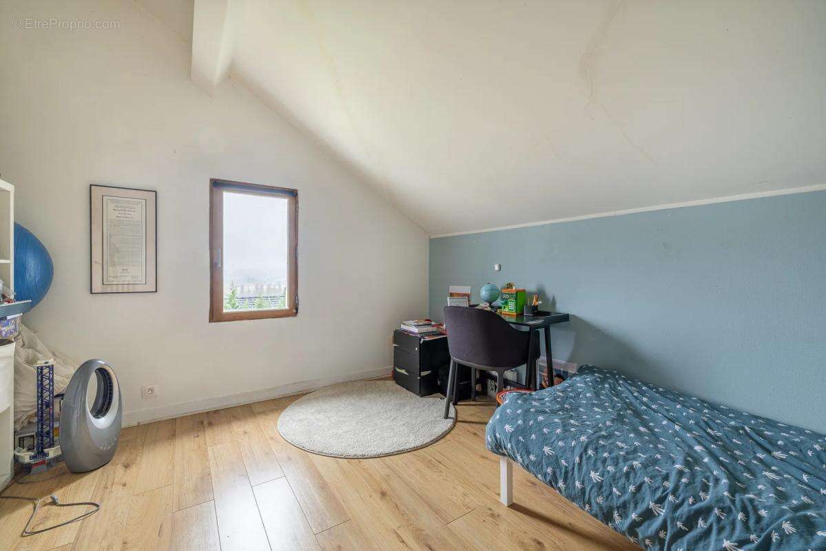 Maison à CORBEIL-ESSONNES