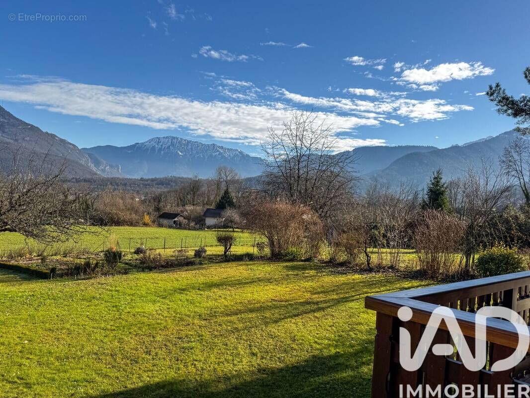 Photo 1 - Maison à LATHUILE