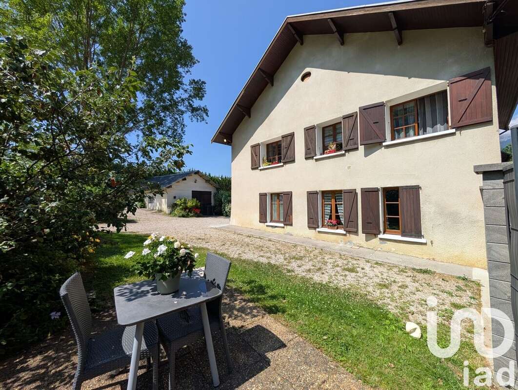 Maison 184 m² à Saint-Martin-De-La-Cluze  - photo 4