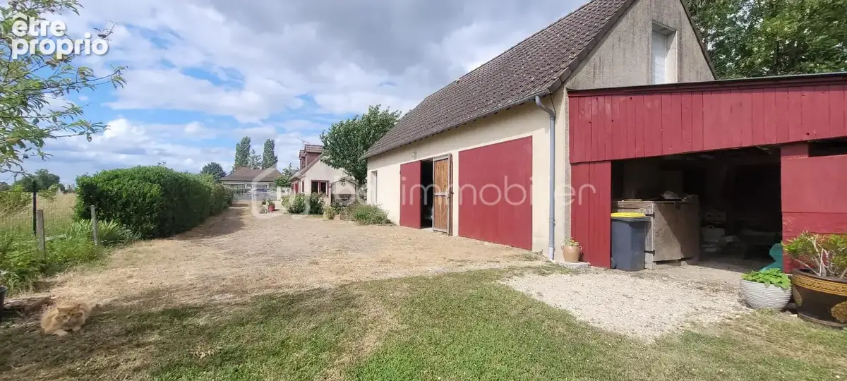 Maison à BEAUNE-LA-ROLANDE