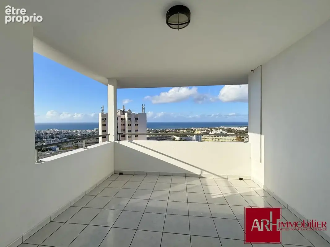 Appartement à SAINT-DENIS