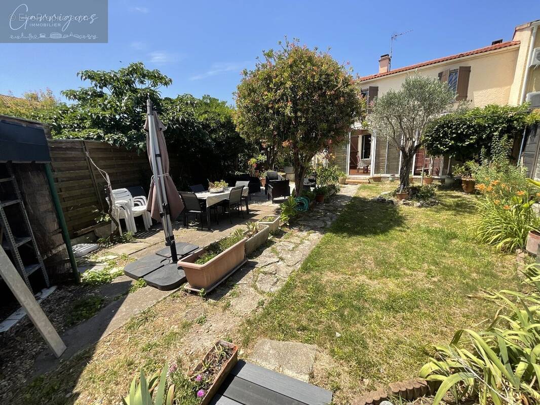 Maison à MILHAUD