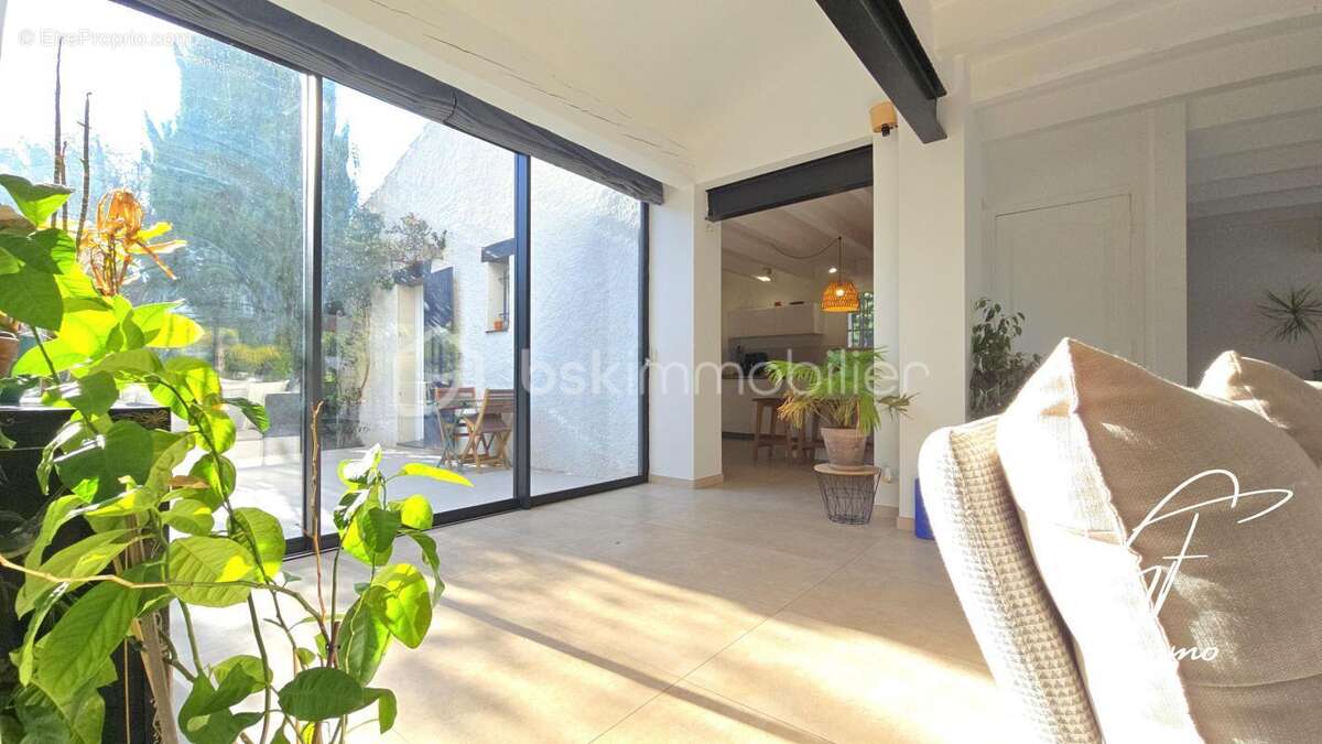 Maison à SIX-FOURS-LES-PLAGES