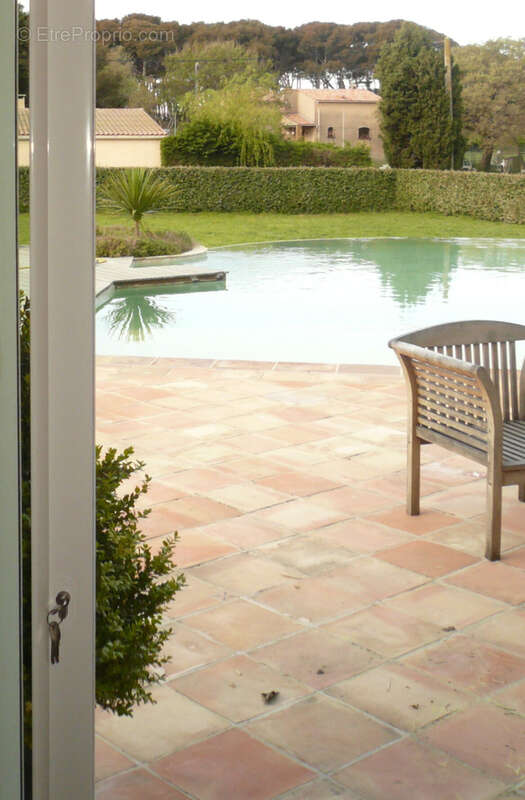 Maison à SIX-FOURS-LES-PLAGES