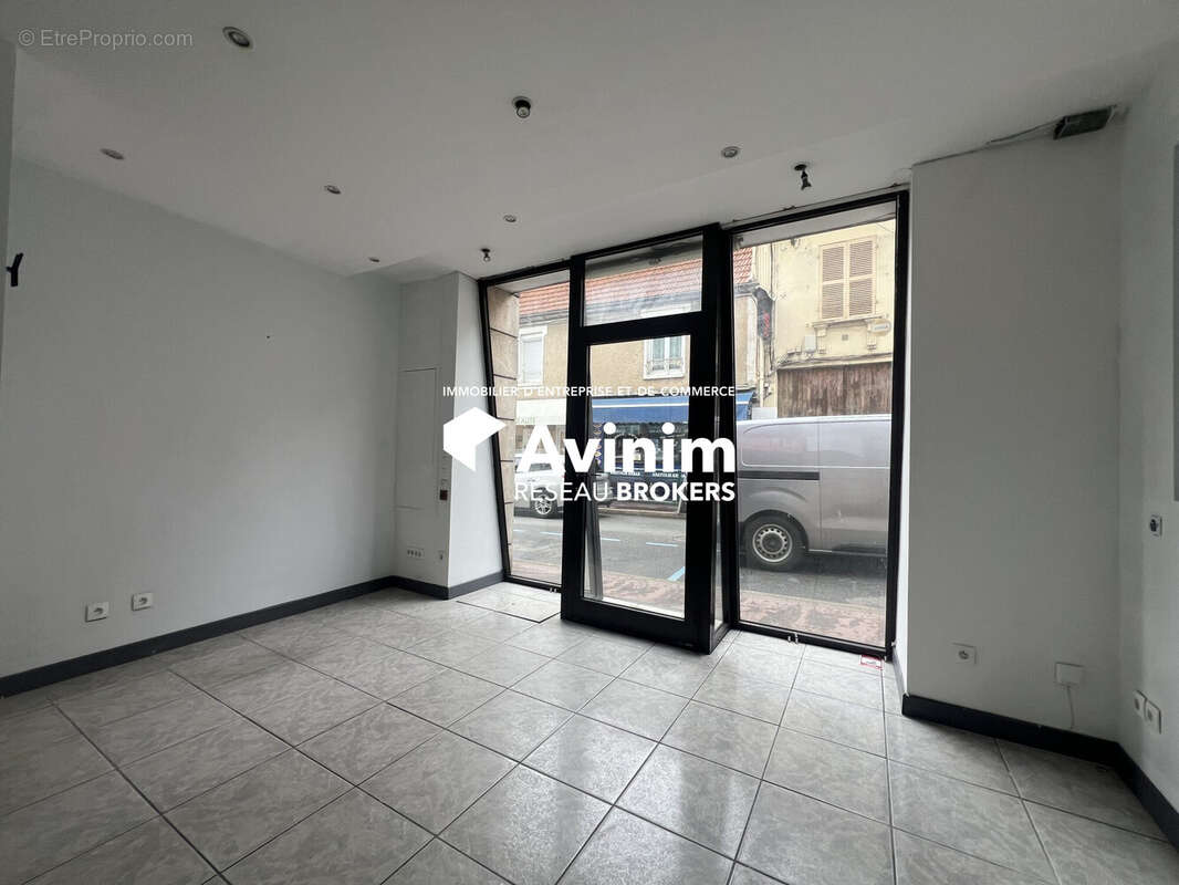 Commerce à SAINT-CHERON