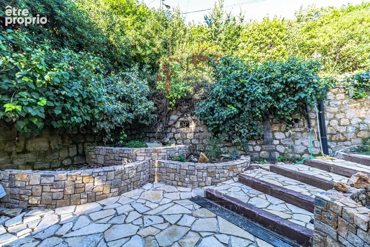 Super Magagnosc, villa  à terminer , vue mer, 2 appartements possibles, piscine - photo 6