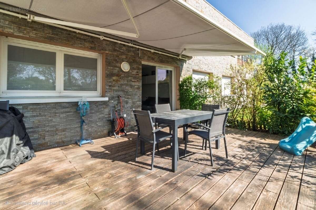 Appartement à SAINT-THIBAULT-DES-VIGNES