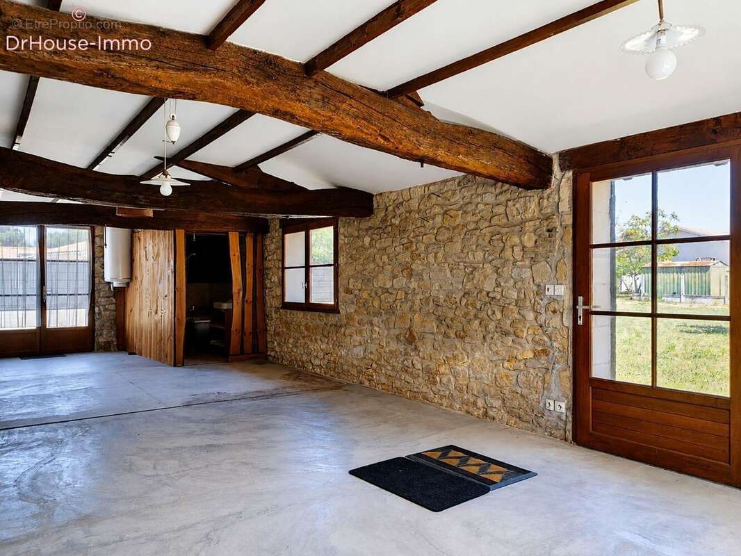 Maison 180 m² à Etauliers  - photo 10