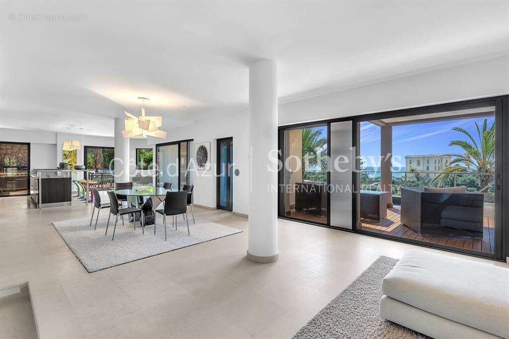 Maison à ROQUEBRUNE-CAP-MARTIN