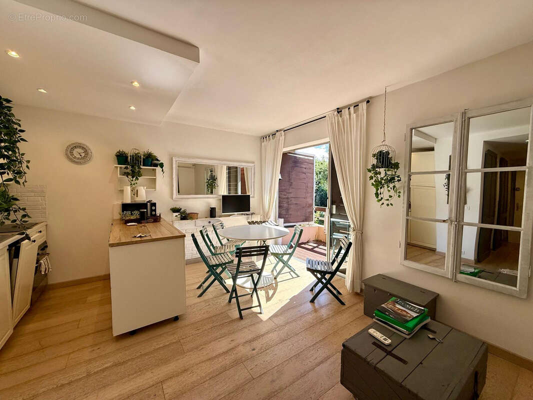 Appartement à SAINT-TROPEZ