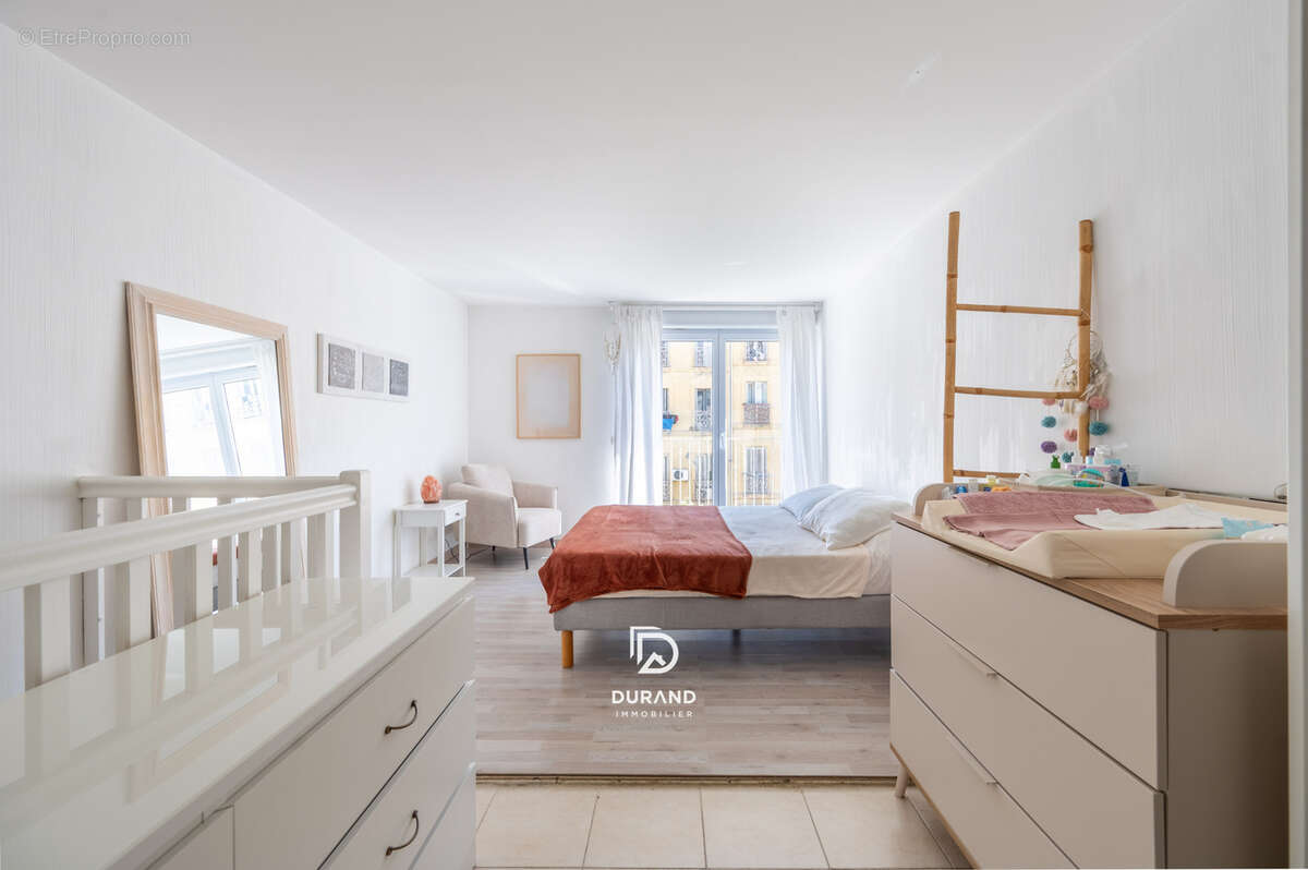 Appartement à MARSEILLE-2E