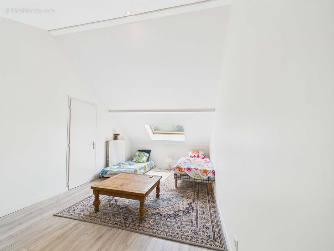 Maison à CHINDRIEUX