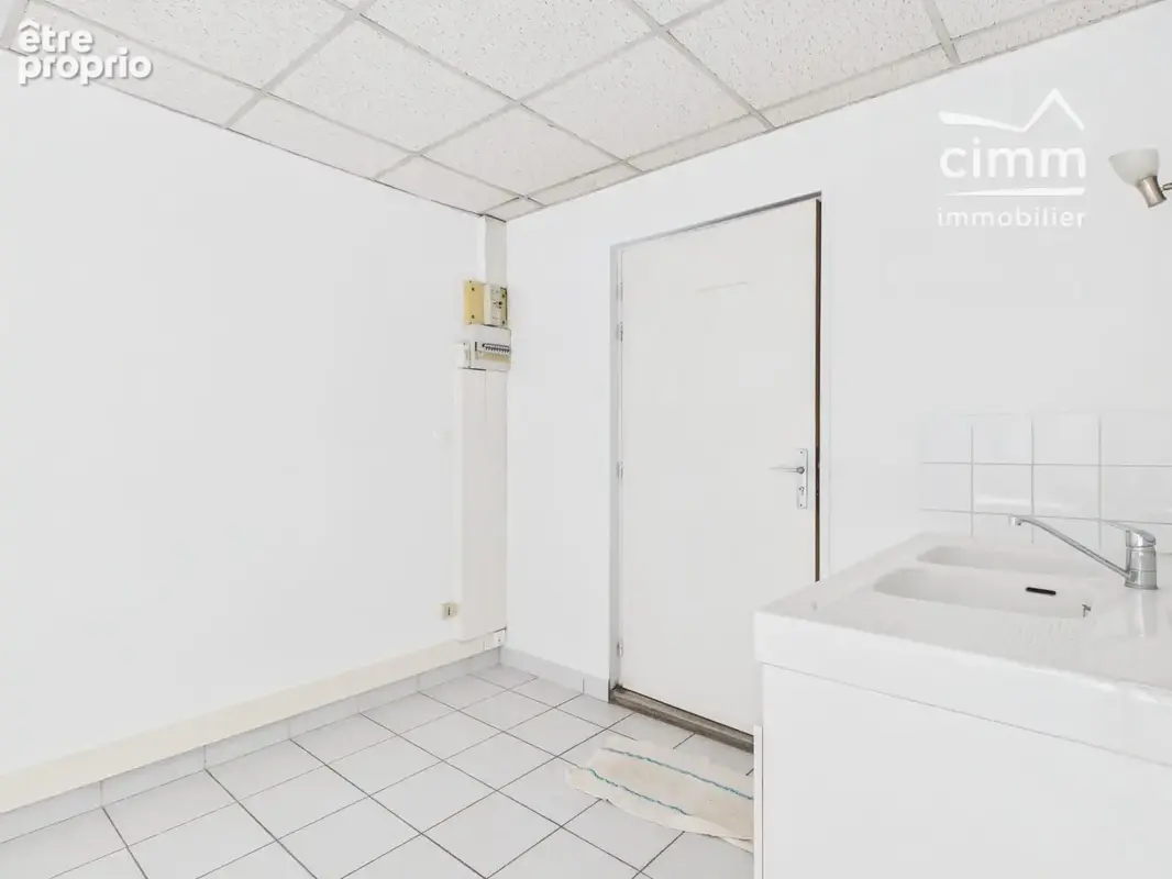 Commerce 26 m² à vendre à Tullins (38210) - photo 4