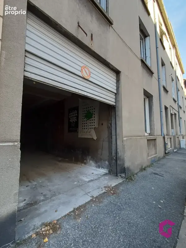 Parking à SAINT-ETIENNE