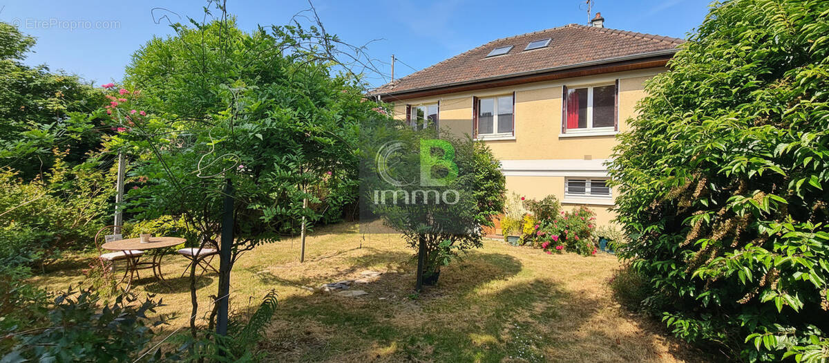 Maison à CHAMPIGNY-SUR-MARNE