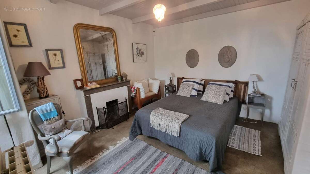 Maison à VINEZAC
