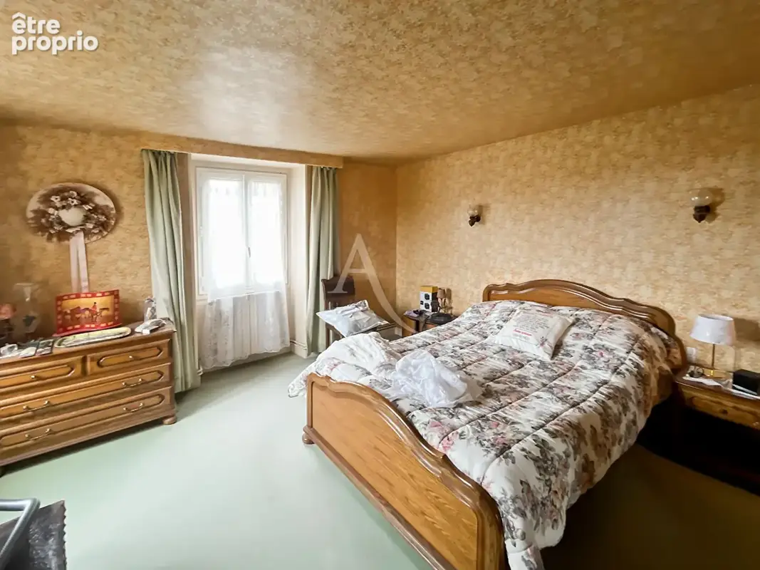 Maison ancienne de 122 m² avec 4 chambres et potentiel d'aménagement à Gaillon sur Montcient - photo 13