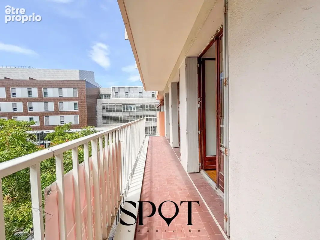 Appartement à MARSEILLE-3E