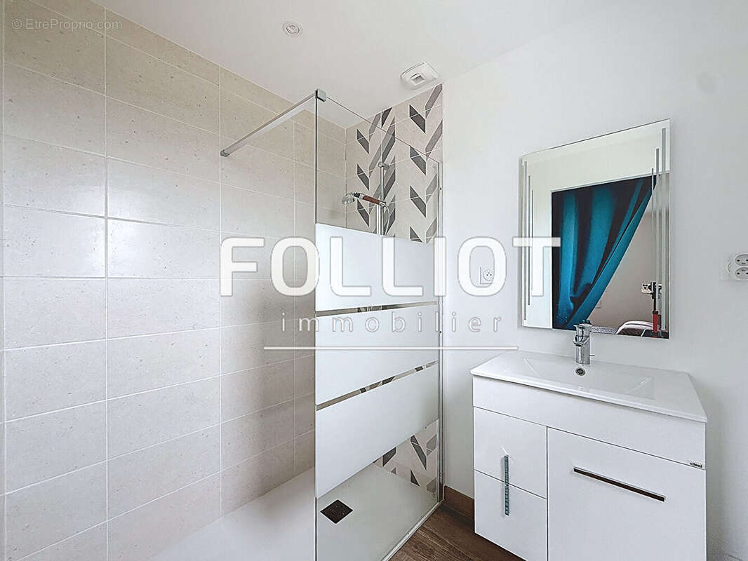 Maison à SAINT-PAIR-SUR-MER