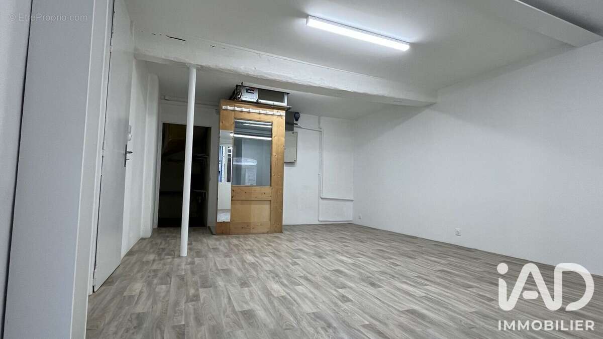 Commerce 136 m² à Bourg-En-Bresse  - photo 7