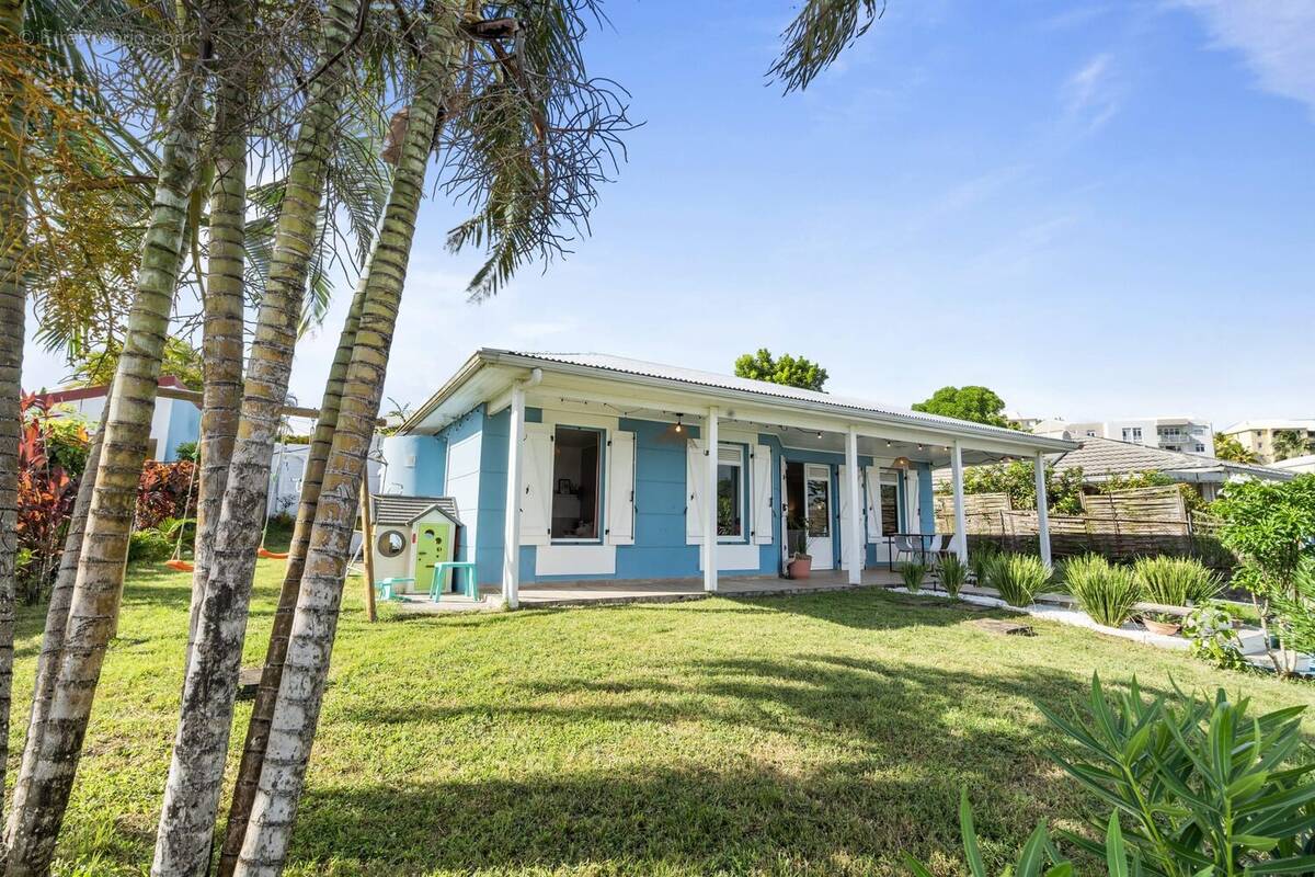 Maison à SCHOELCHER