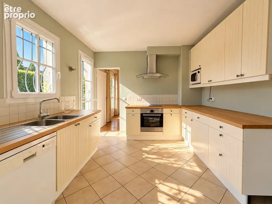 Maison indépendante Senlis - Beaux volumes, vie de plain-pied et jardin plein Sud - photo 8